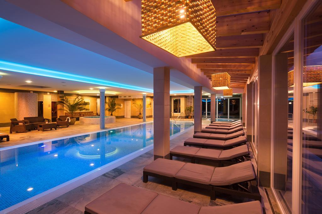 Honti Panzio Hotel Visegrád Екстериор снимка